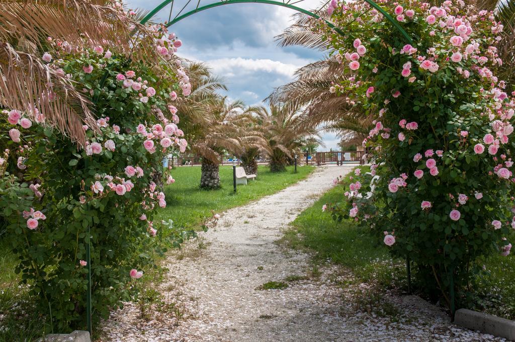Agriturismo Il Casale Di Monica Rivotorto Eksteriør bilde