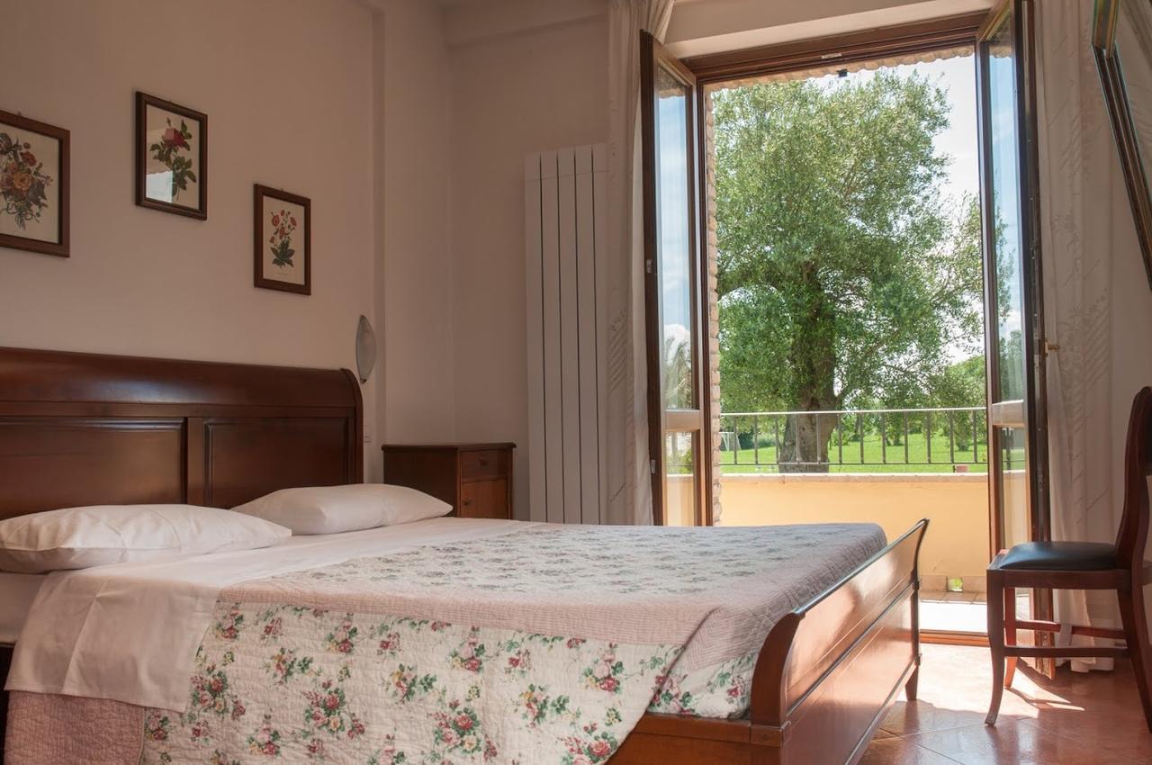 Agriturismo Il Casale Di Monica Rivotorto Eksteriør bilde