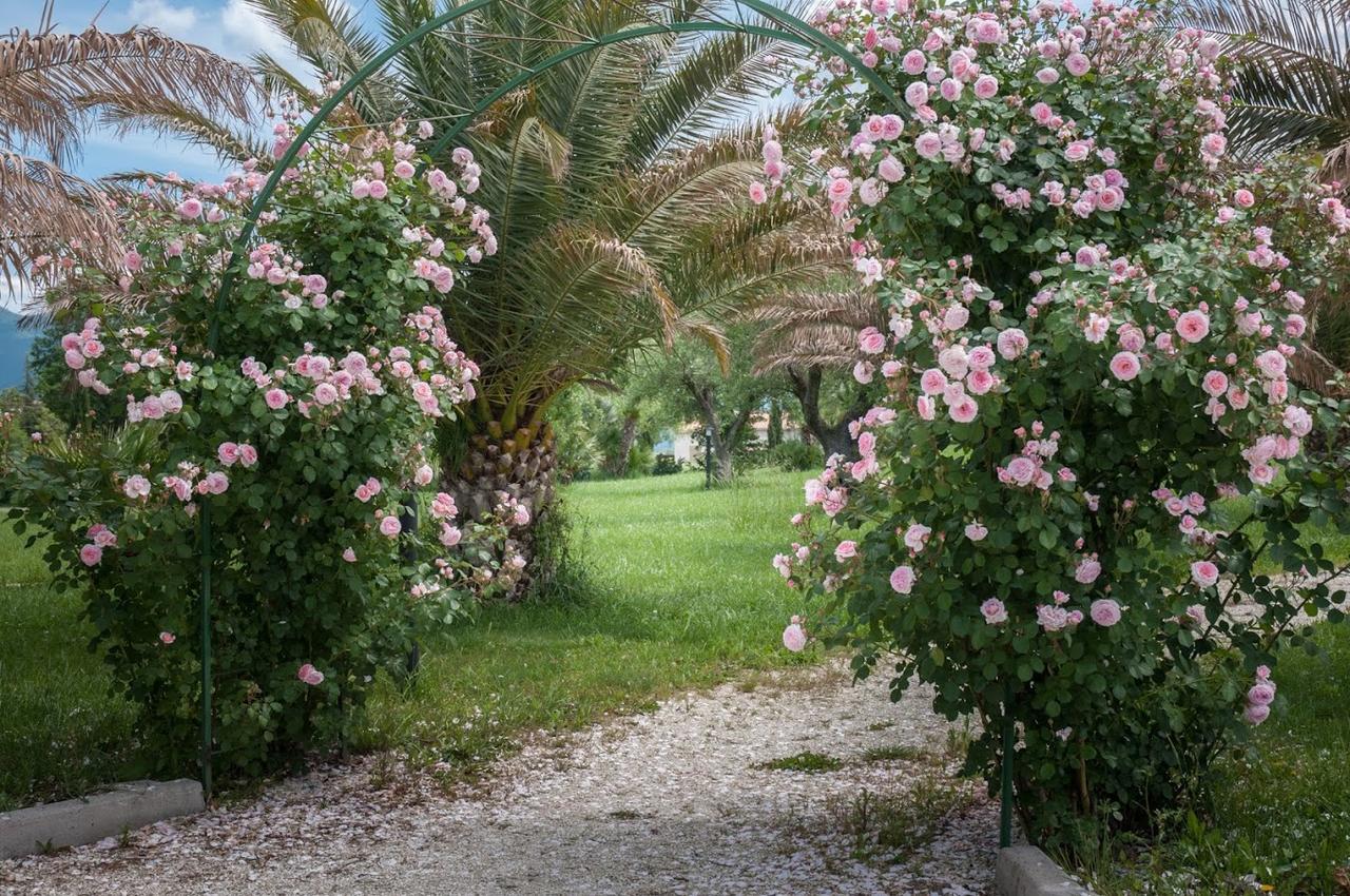 Agriturismo Il Casale Di Monica Rivotorto Eksteriør bilde